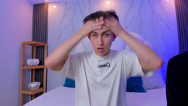 hoot booys  online show from January 16, 2026, 7:29 pm