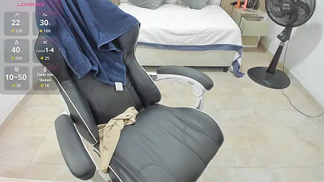 Aziz daud online show from April 7, 2026, 7:03 pm