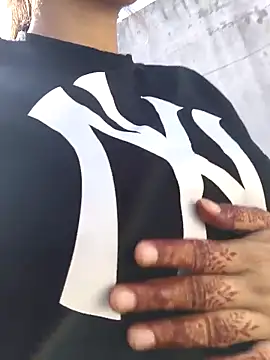 anaya00 online show from October 25, 2025, 4:20 am