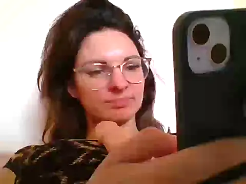 kinkysarahx online show from November 12, 2025, 11:54 am