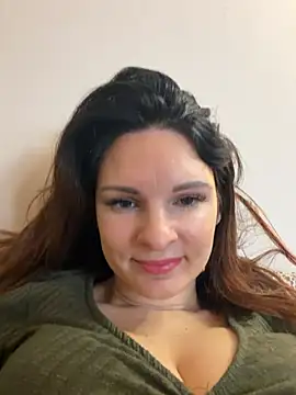 kinkysarahx online show from April 16, 2026, 8:37 am