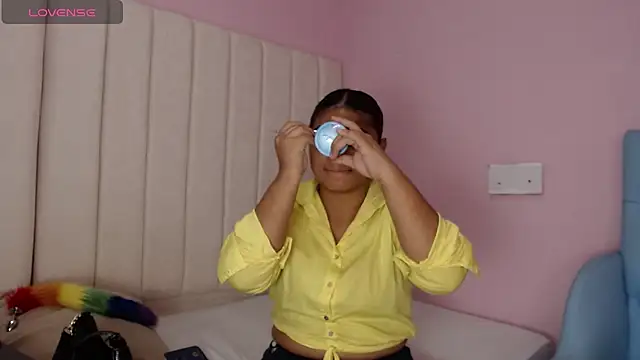 miel alisha online show from November 29, 2025, 12:52 pm