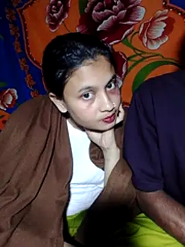 sexylive1100 online show from November 27, 2025, 4:42 pm