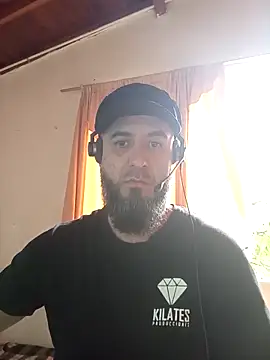 Snapshot of barbas880914 chatting on November 11, 2025, 6:30 pm barbas880914 online show from November 11, 2025, 6:30 pm