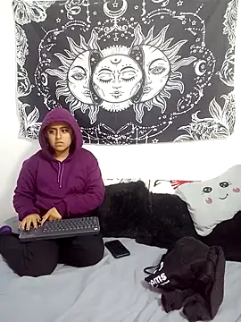 emily n abby online show from November 8, 2025, 12:27 pm