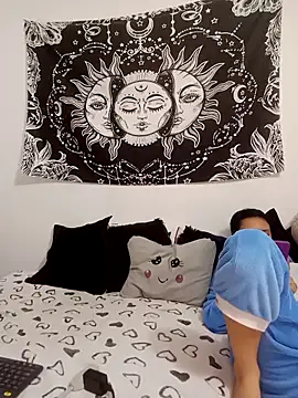 emily n abby online show from December 21, 2025, 6:37 pm