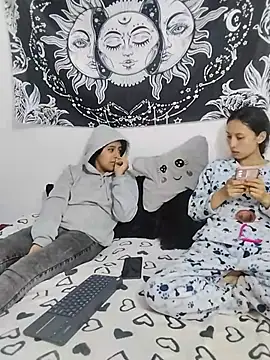 emily n abby online show from June 5, 2026, 1:50 pm