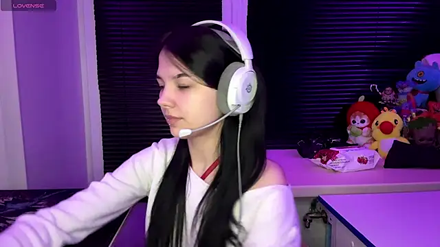 Snapshot of HanaMantanaDell chatting on October 24, 2025, 2:24 pm HanaMantanaDell online show from October 24, 2025, 2:24 pm