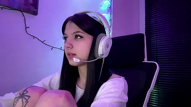 Snapshot of HanaMantanaDell chatting on February 7, 2026, 2:32 pm HanaMantanaDell online show from February 7, 2026, 2:32 pm