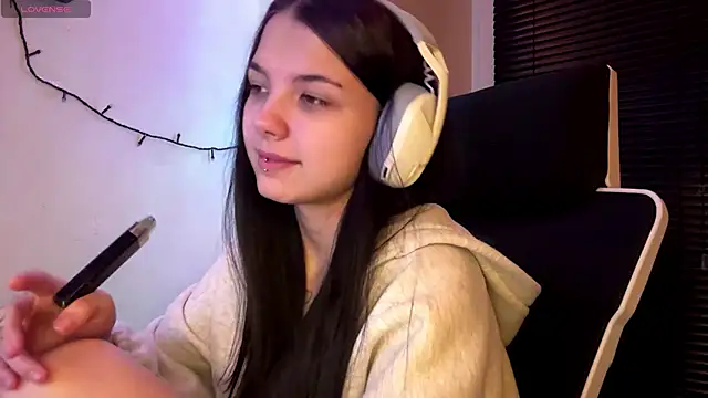 Snapshot of HanaMantanaDell chatting on March 2, 2026, 4:36 pm HanaMantanaDell online show from March 2, 2026, 4:36 pm