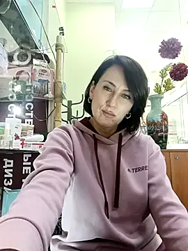 Luna 7777 online show from November 4, 2025, 1:54 pm