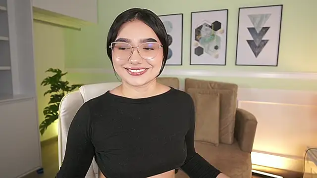 EmilyTurneer online show from November 21, 2025, 7:12 pm