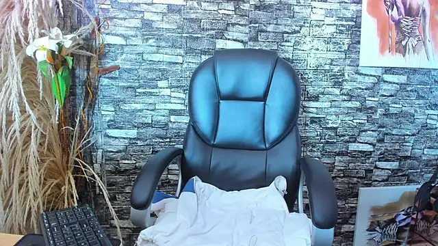 talialadyx online show from December 3, 2025, 2:59 pm