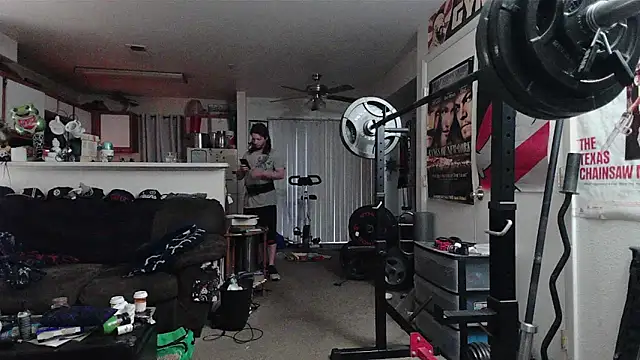 biggerisbetter12 online show from March 6, 2026, 1:40 pm