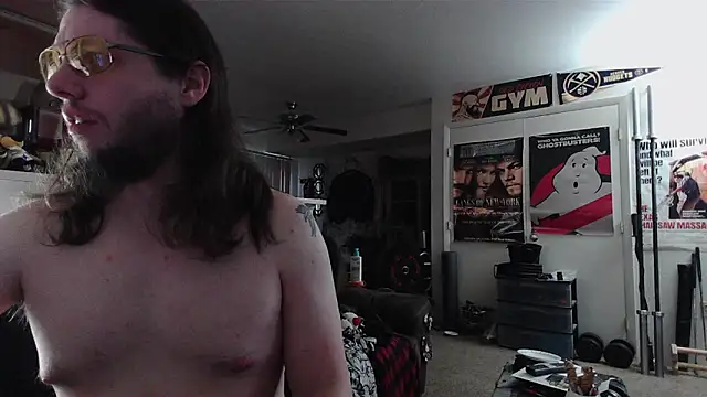 biggerisbetter12 online show from June 4, 2026, 2:17 am