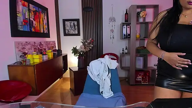 ValentinaNoir online show from April 13, 2026, 6:46 pm