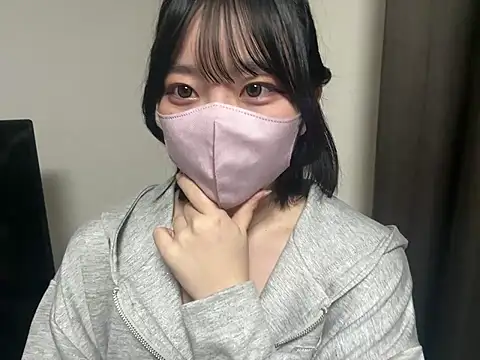 pinkudayo girl online show from April 3, 2026, 2:37 pm