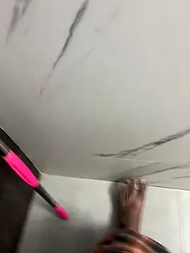 Snapshot of vinospark143 chatting on December 1, 2025, 8:41 am vinospark143 online show from December 1, 2025, 8:41 am