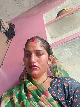 Snapshot of Pooja_shre chatting on June 3, 2026, 2:03 am Pooja shre online show from June 3, 2026, 2:03 am