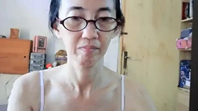 princessD077 online show from April 14, 2026, 4:51 am