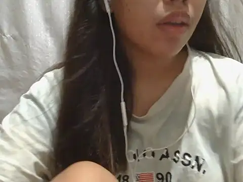 ChubbyButty online show from April 7, 2026, 1:44 pm