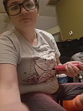 Snapshot of faithorsini8 chatting on December 23, 2025, 6:11 am faithorsini8 online show from December 23, 2025, 6:11 am