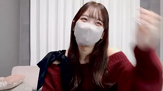 LOVE MIREI LOVE online show from November 20, 2025, 11:32 am