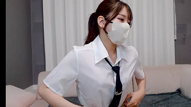 LOVE MIREI LOVE online show from April 18, 2026, 11:14 am