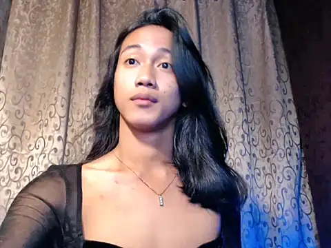 taylaxuxu online show from November 11, 2025, 9:15 pm