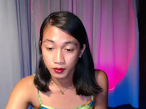 taylaxuxu online show from April 17, 2026, 6:49 am