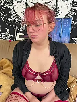 Snapshot of Onlymiasophie chatting on November 18, 2025, 2:43 pm Onlymiasophie online show from November 18, 2025, 2:43 pm