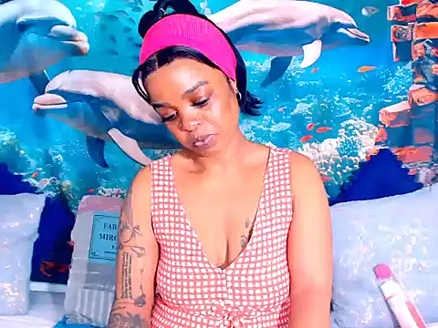 Cherrybootyjoy online show from November 16, 2025, 6:19 am