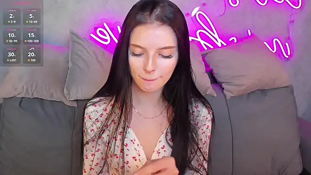 Eva Mayers online show from November 12, 2025, 12:44 am