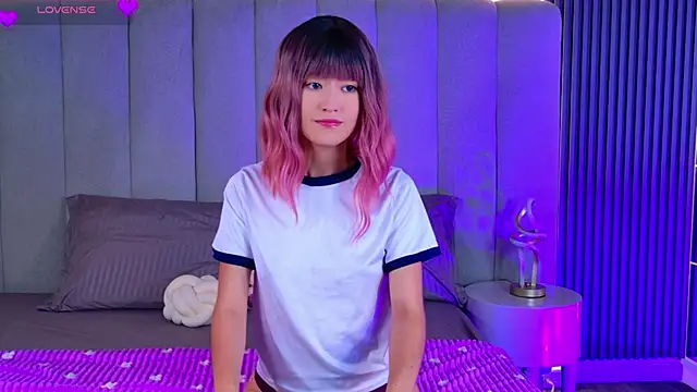 Tiny Dream online show from December 20, 2025, 9:11 pm