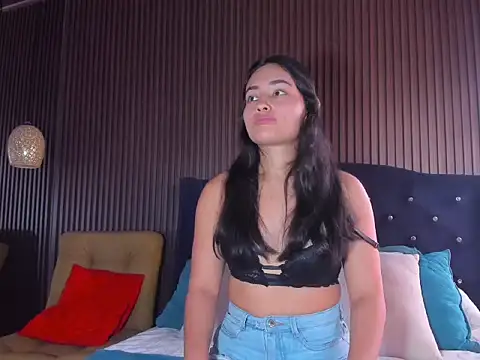 ViolettRouse online show from November 16, 2025, 4:56 pm