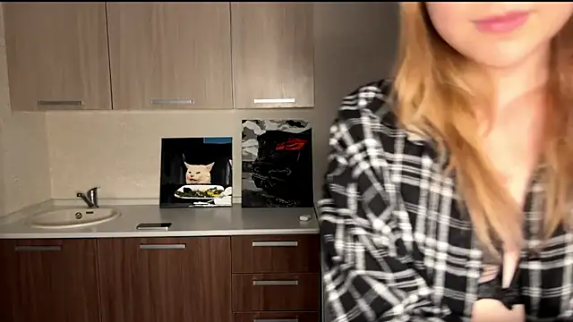 MyraLitterers online show from October 24, 2025, 2:35 pm