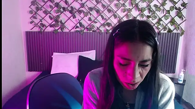 Lunaa 07 online show from April 9, 2026, 10:53 am