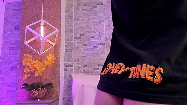 Catalina-Thompson online show from November 9, 2025, 12:25 pm