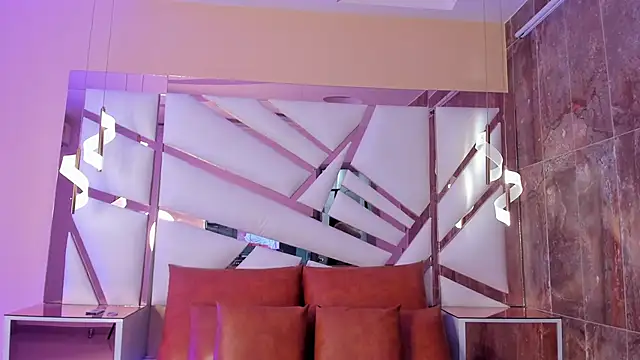 Catalina-Thompson online show from April 9, 2026, 11:59 am