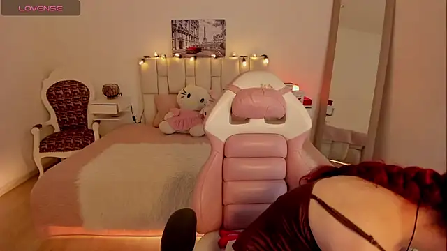 Amaraa couper1 online show from October 31, 2025, 3:18 am