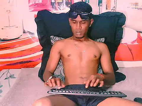 IndianThuggin online show from November 4, 2025, 4:50 pm