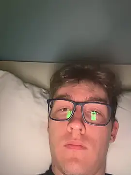 Snapshot of Anton2026 chatting on April 5, 2026, 10:07 pm Anton2026 online show from April 5, 2026, 10:07 pm