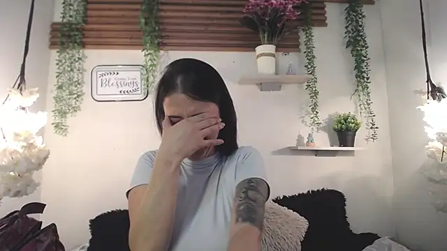 Emma sweet hot online show from March 5, 2026, 6:37 pm