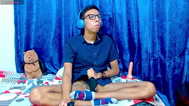 DavTwink3100 online show from March 16, 2026, 1:44 am