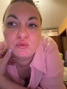 Amelia-Diamond online show from December 1, 2025, 1:49 pm