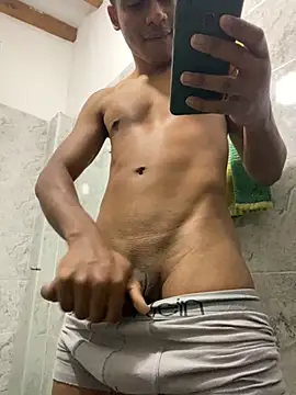 liam Brooks9 online show from December 1, 2025, 4:17 am