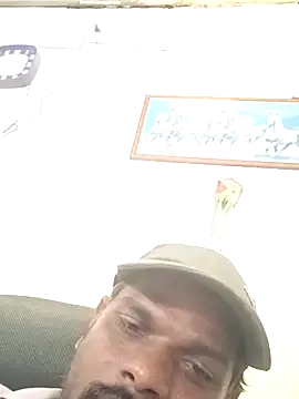 RNlov online show from October 18, 2025, 8:04 am