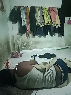 RNlov online show from November 23, 2025, 12:43 am