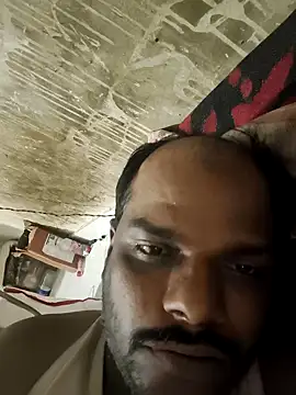 RNlov online show from February 10, 2026, 11:31 pm