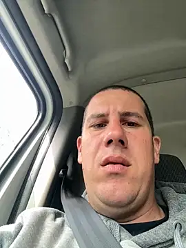 Szeximado31 online show from April 13, 2026, 1:05 pm